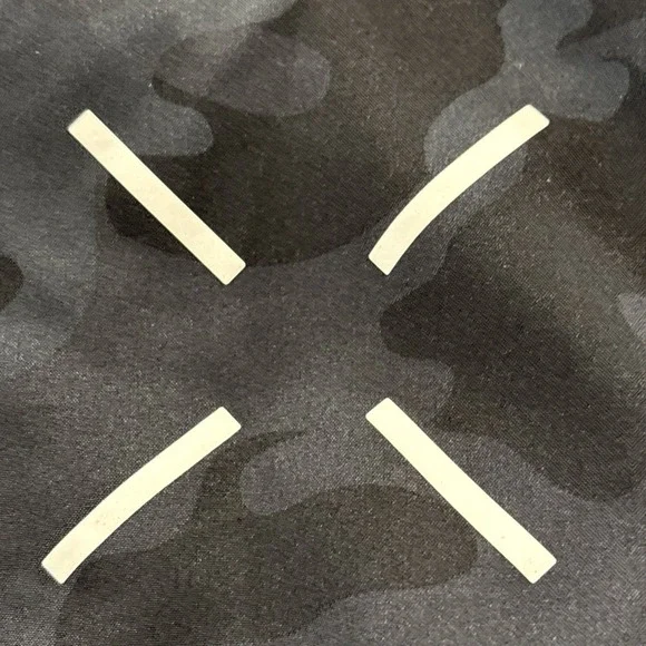 Ten Thousand Interval Men's Camo Shorts Size 30 Black Lined Stretch Gym Pockets - Picture 7 of 8